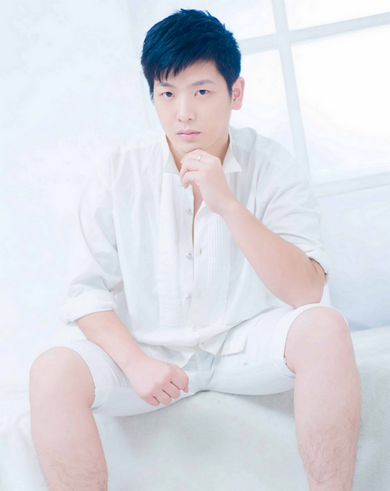 专卖店设计部－高军<br/>
					人生没有如果，命运不相信假设。“因为
					有了因为，所以有了所以，既然已成既然，何必再说何必？”忘记已经失去的，珍惜现在拥有的，未来的
					命运会怎样，全在于今天的努力。谁都不能苛责一个努力的生命。不管是怎样的人生，只要自己尽了最大
					的努力，就该无怨无悔，就无需“假如”。 最使人疲惫的往往不是道路的遥远，而是你心中的郁闷；最使人
					颓废的往往不是前途的坎坷，而是自信的丧失；最使人痛苦的往往不是生活的不幸，而是希望的破灭；最
					使人绝望的往往不是挫折的打击，而是心灵的死亡；所以凡事要看淡些，心放开一点，一切都会慢慢变好
					的。