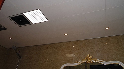 顶上集成吊顶兰州专卖店实景秀